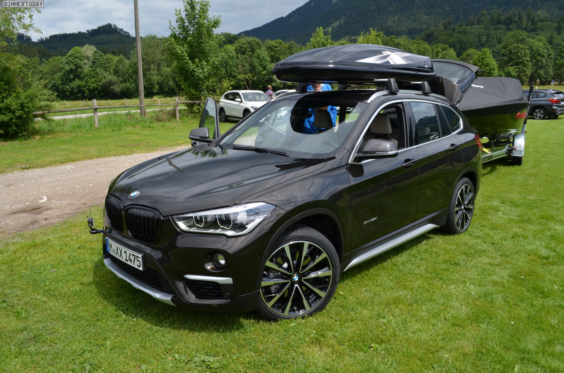 New BMW X1 can tow a 2,000 kg boat