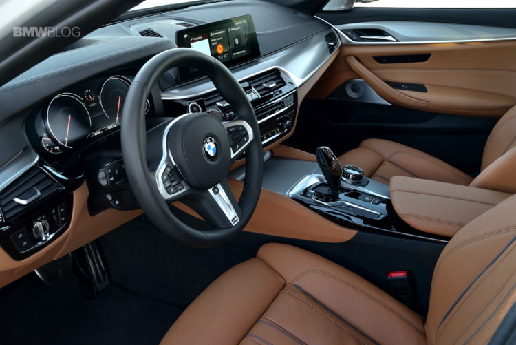 2017-BMW-540i-sDrive-54
