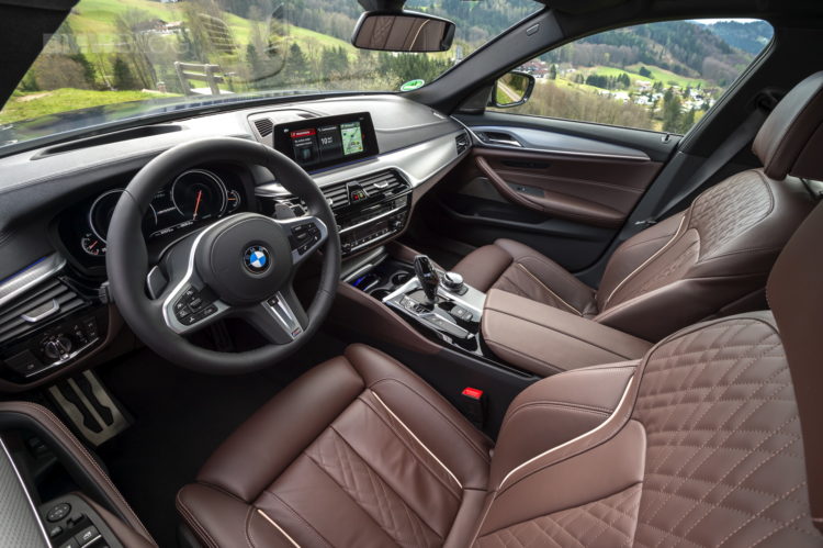2018 BMW M550i xDrive test drive 54 750x499