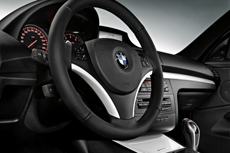 World Debut: 2012 BMW 1 Series Convertible