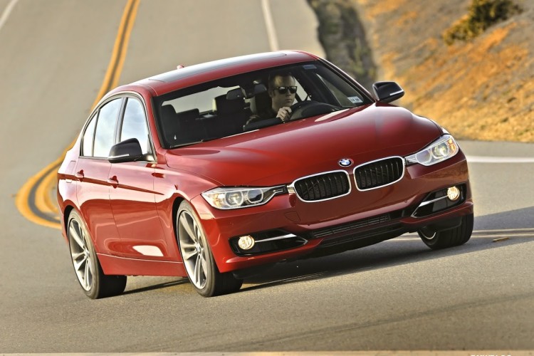 BMW 328i wins Cars.com Lifestyle Award for the 2014 Luxury Car of the Year