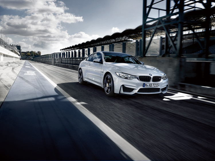 2014-BMW-M4-Weiss-F82-white-Hungaroring-Bruno-Spengler-1