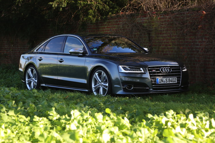 2015 Audi S8 Test Drive And Review – The Stately Autobahn Stormer