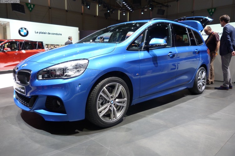 BMW-2er-Gran-Tourer-F46-2015-220i-M-Paket-Estoril-Blau-Genf-Autosalon-Live-10