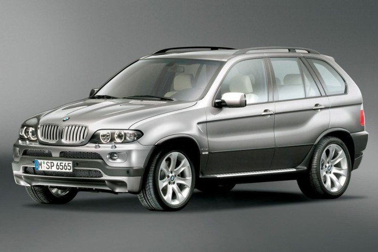 Travel Back in Time with this 39k-Mile E53 BMW X5 4.8iS