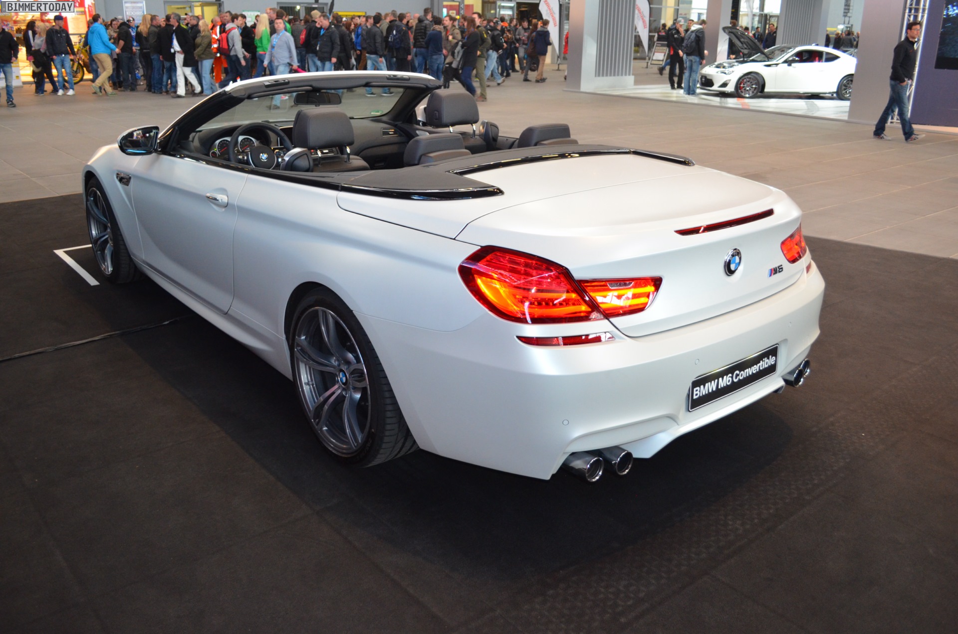 2015 BMW M6 Convertible in Frozen White