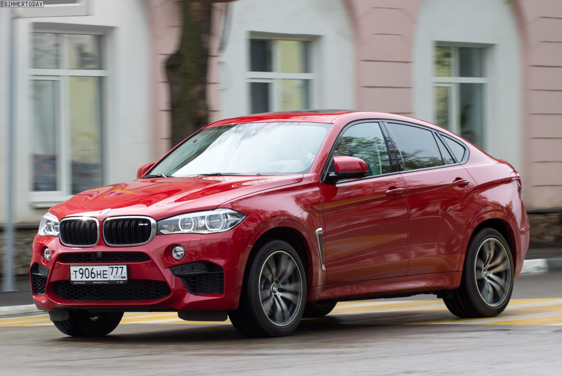 BMW X6 M F86 Melbourne Rot Red 01