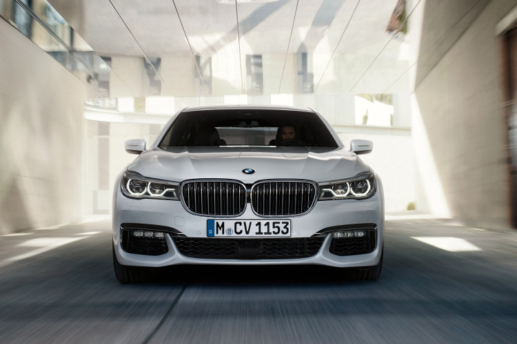 VIDEO GALLERY: 2016 BMW 7 Series