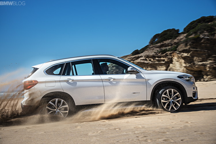 2016-BMW-X1-exterior-1900x1200-images-34