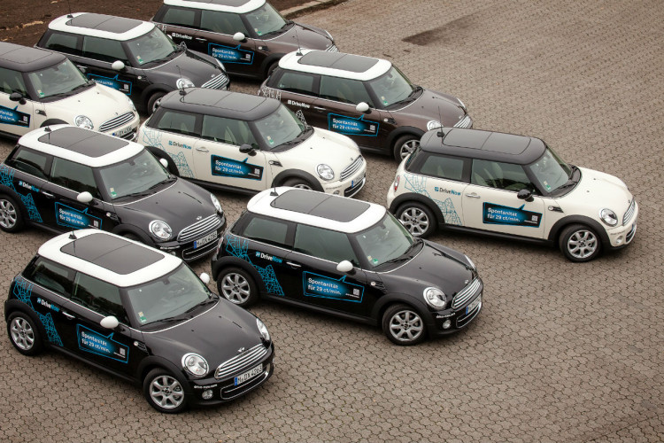 Report: BMW and  Daimler close to combining their car-sharing services