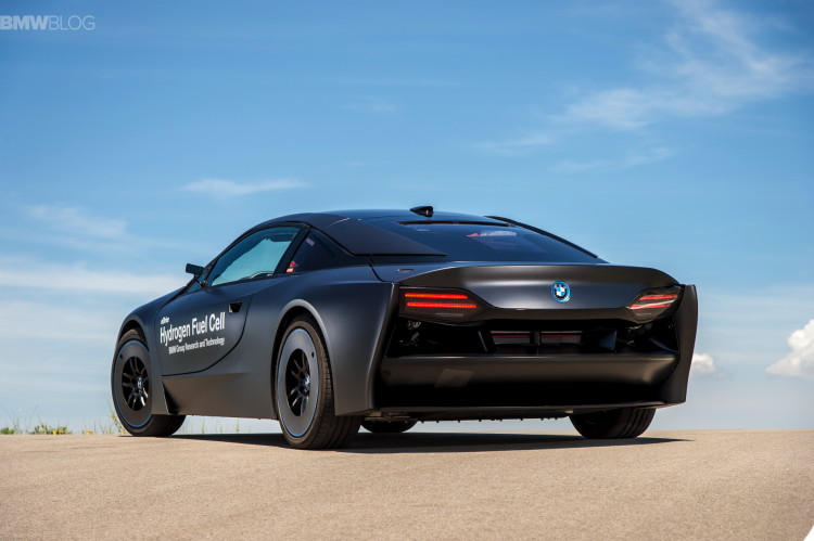 BMW-i8-hydrogen-fuel-cell--images-25