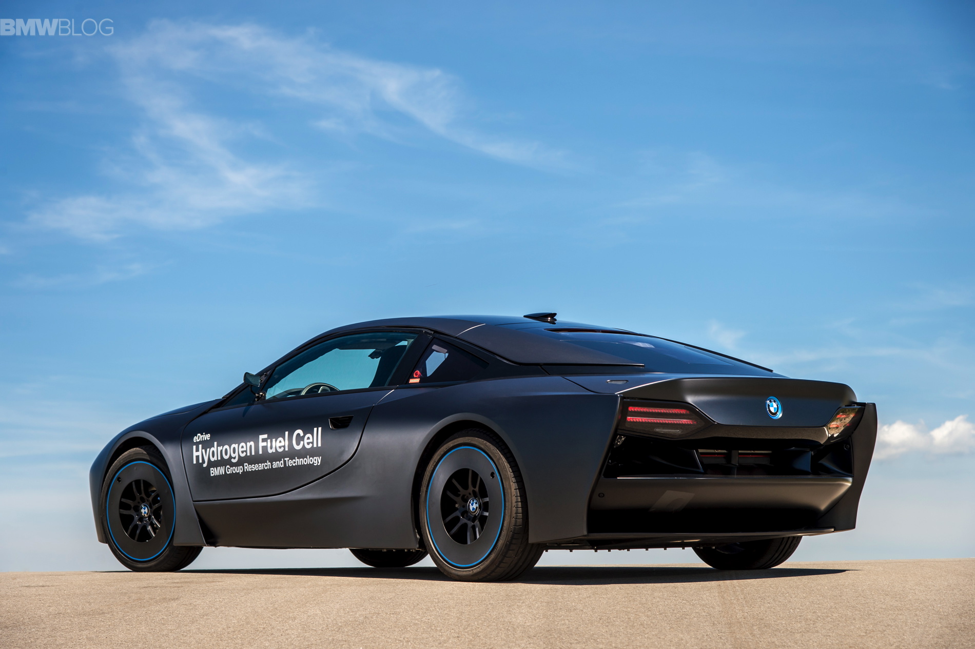 BMW i8 hydrogen fuel cell images 26