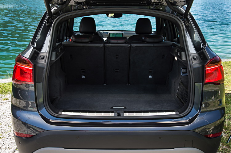 New-BMW-X1-interior-1900x1200-images-16
