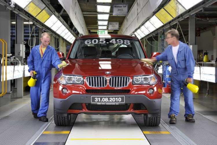 BMW and Jaguar are keeping the Magna Graz capacity at full