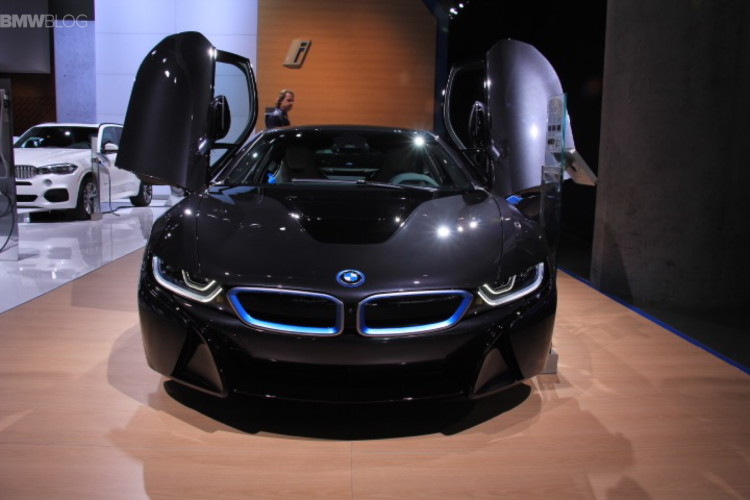 BMW i8 Laser Lights LA Auto Show 5 750x500