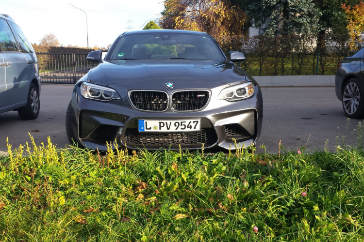Here is the BMW M2 in Mineral Grey