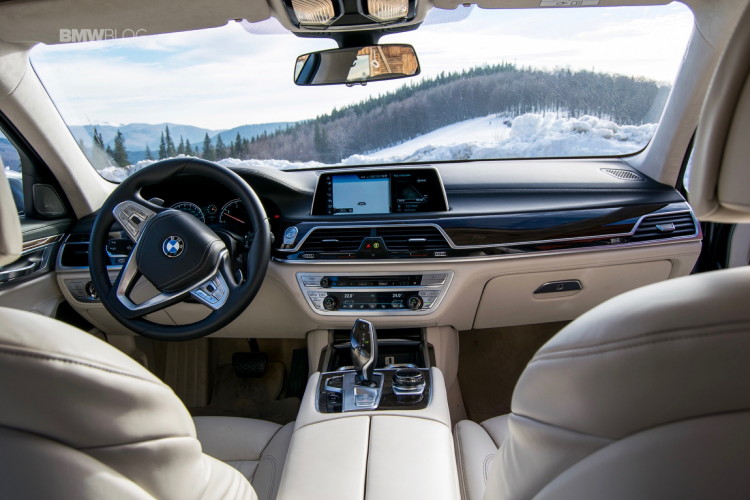 2016-BMW-730d-xDrive-test-drive-review-111