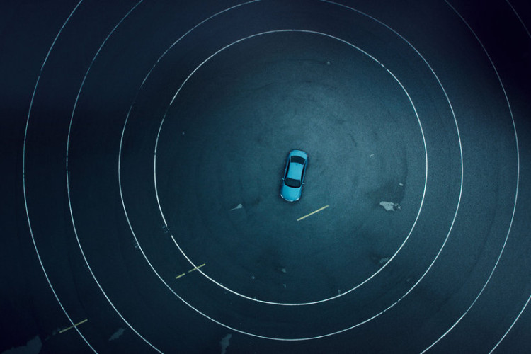 See the BMW M2 drifting on a wet skidpad