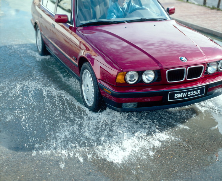 30 years BMW xDrive 59 750x611