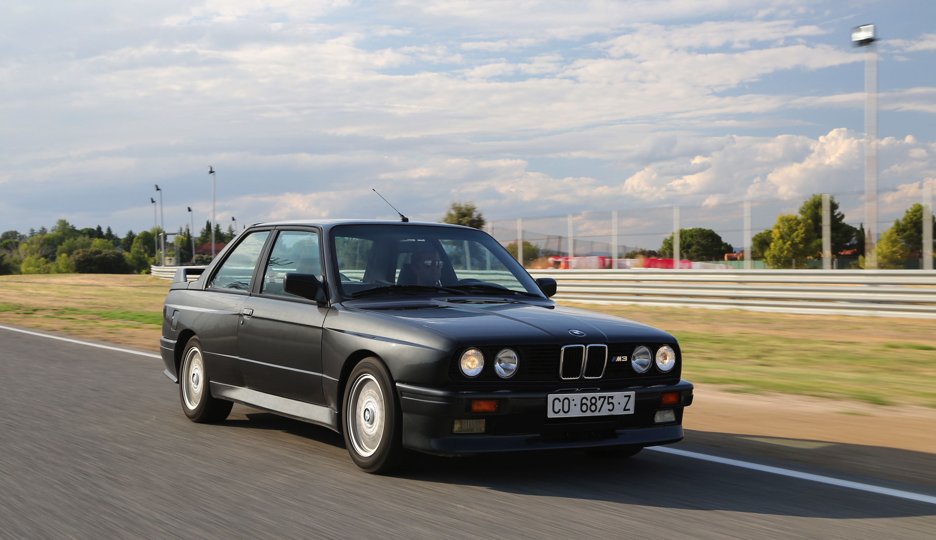 BMW M3 E30 photos 7