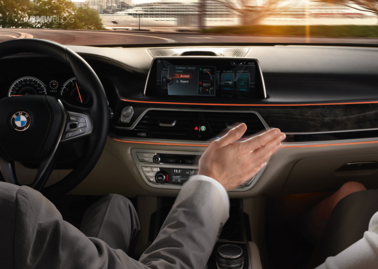 BMW-gesture-controls-5