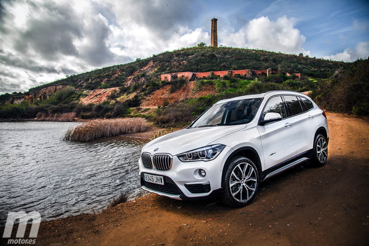 BMW X1 goes for a photoshoot in Spain - Photo Gallery