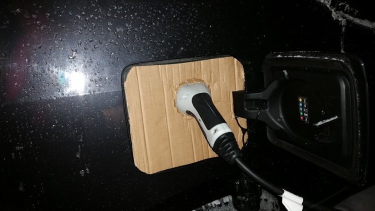 bmw-i3-charge-port-cover-5