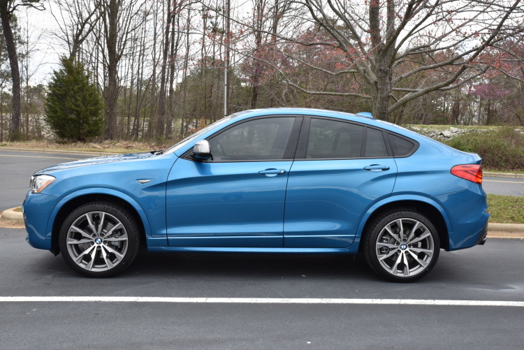 2016-BMW-X4-M40i-Long-Beach-Blue-drive-9