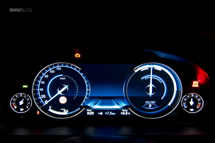 2016-BMW-X6-xDrive30d-test-drive-97