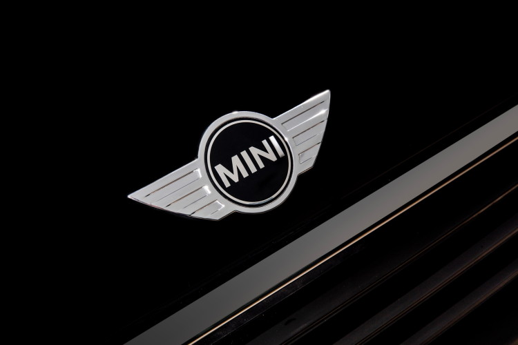 2016 MINI One D Clubman images 12 750x500