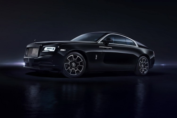VIDEO: Rolls Royce Wraith Black Badge on Carfection