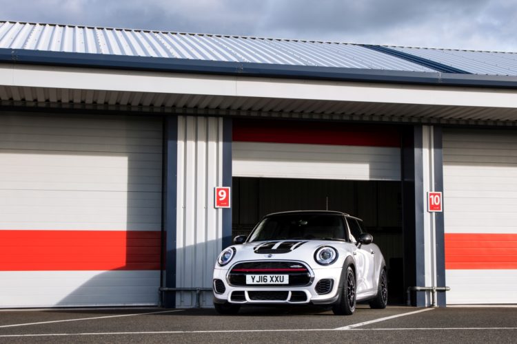 MINI JCW Challenge Edition Unveiled as UK-only Model