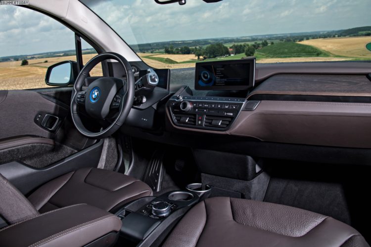 2016 BMW i3 94Ah Protonic Blue 33 kWh Elektroauto 28 750x500