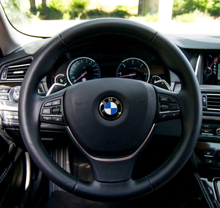 2016-BMW-530d-xDrive-22