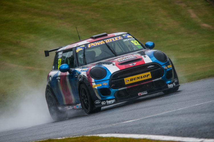 MINI Challenge Will Race in the British GT Championship in 2017