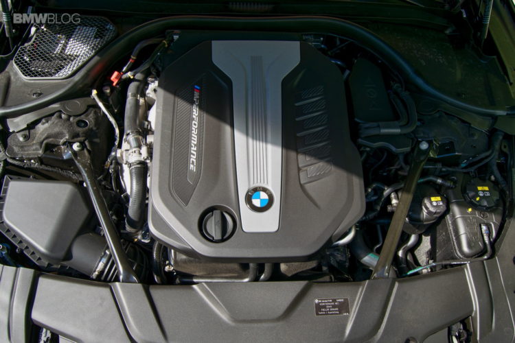 2017 BMW 750Ld test drive60 750x500
