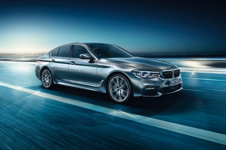 Video: BMW 5 Series Sedan Wins 2018 Best Luxury Car Award in the UK