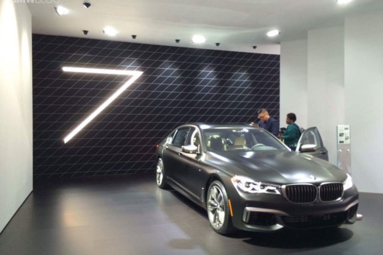 2016 LA Auto Show: BMW's most expensive model in display - M760i xDrive