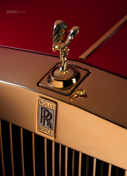 Rolls Royce Gold Phantom China 04 542x750