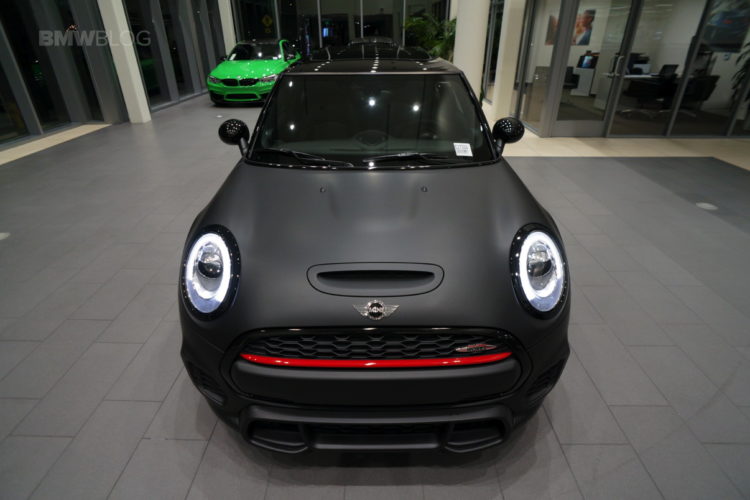 West Coast Customs and Universal City MINI team up on JCW project