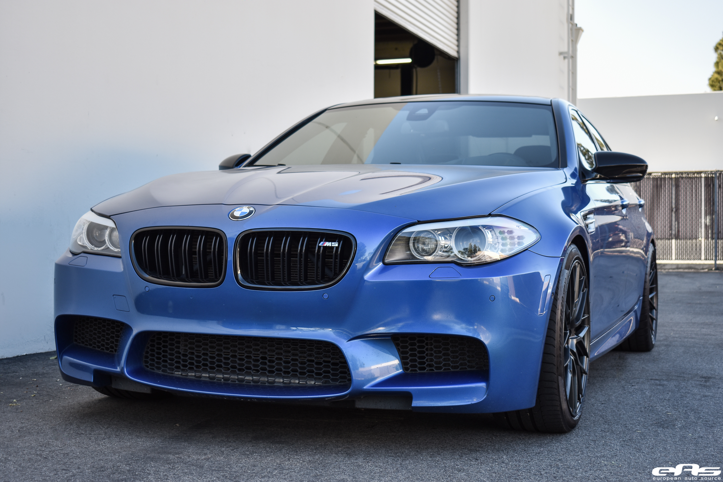 Monte Carlo Blue BMW F10 M5 - Vorsteiner V-FF 107 Wheels