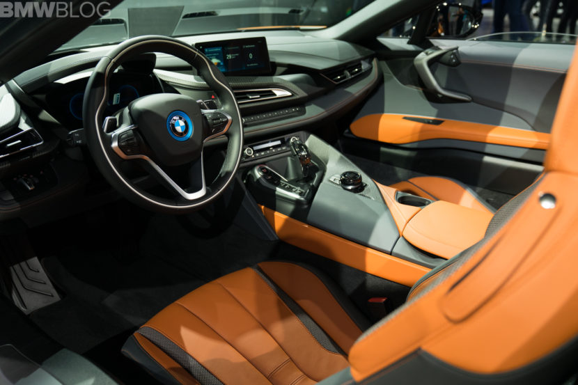 BMW i8 Uses Launch Control For Top Speed Run On Autobahn