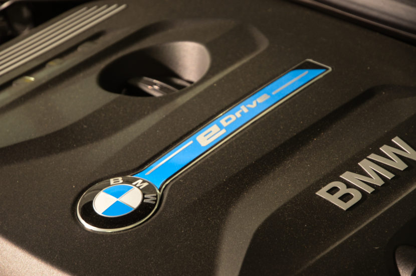 BMW 330e iPerformance M Performance Parts 35 830x550