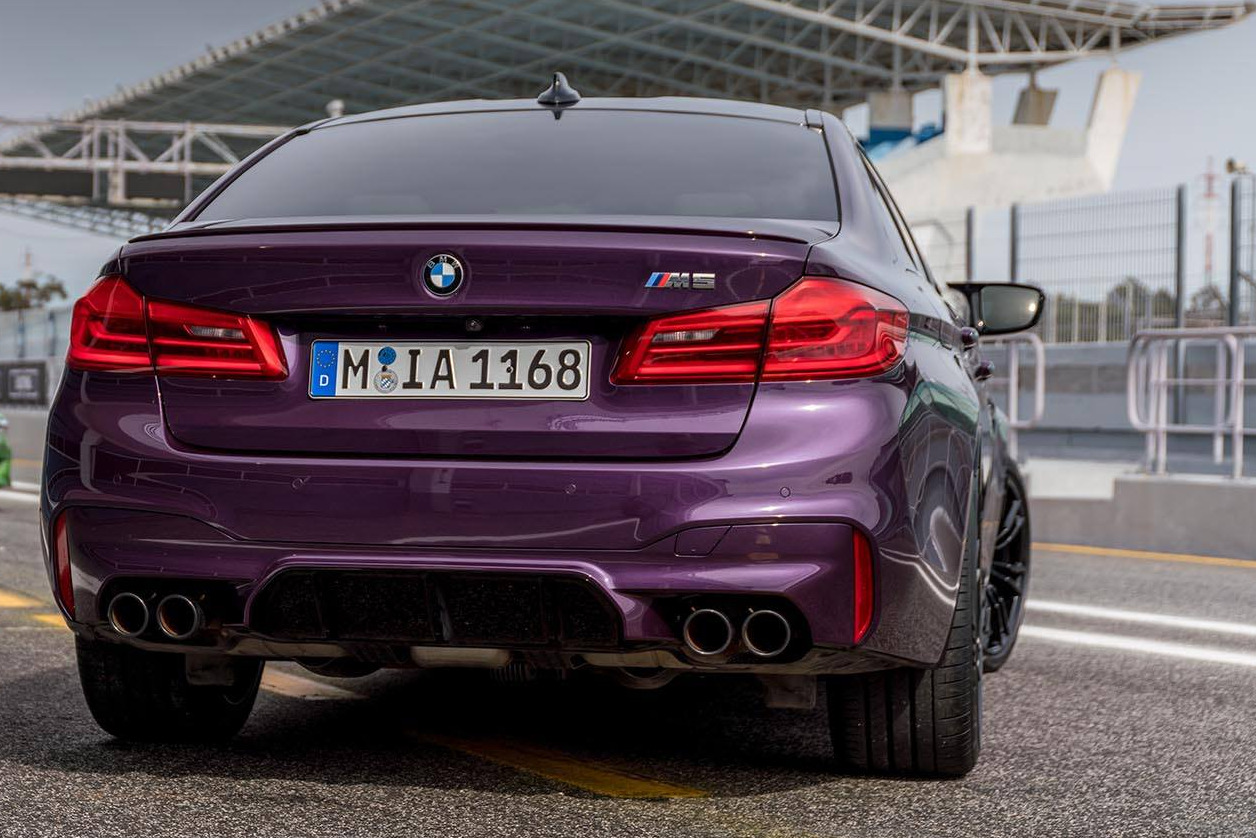 BMW F90 M5 Individual Program: Frozen Black, Purple Silk ...
