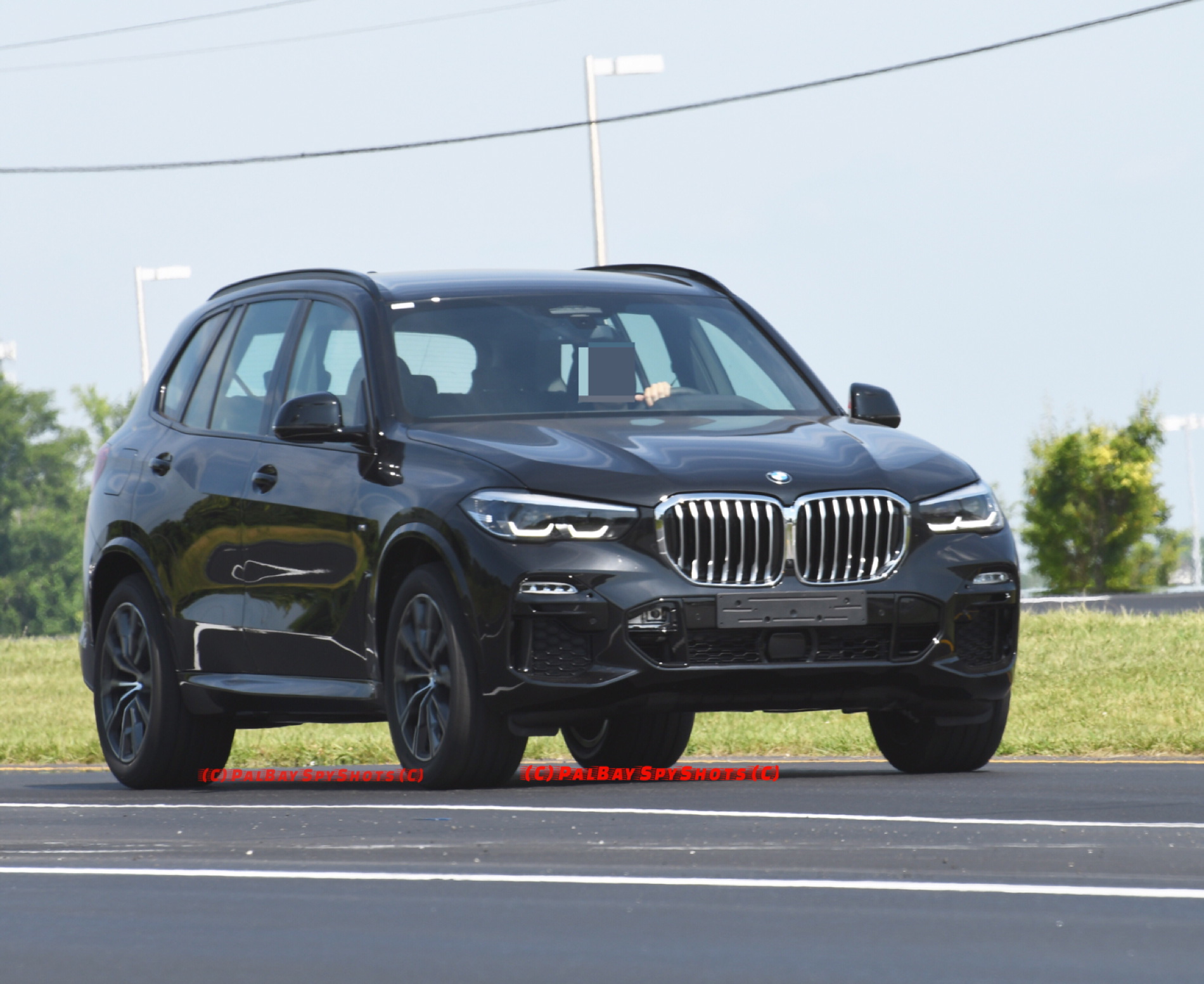 The upcoming BMW G05 X5 xDrive45e hybrid spotted on the road
