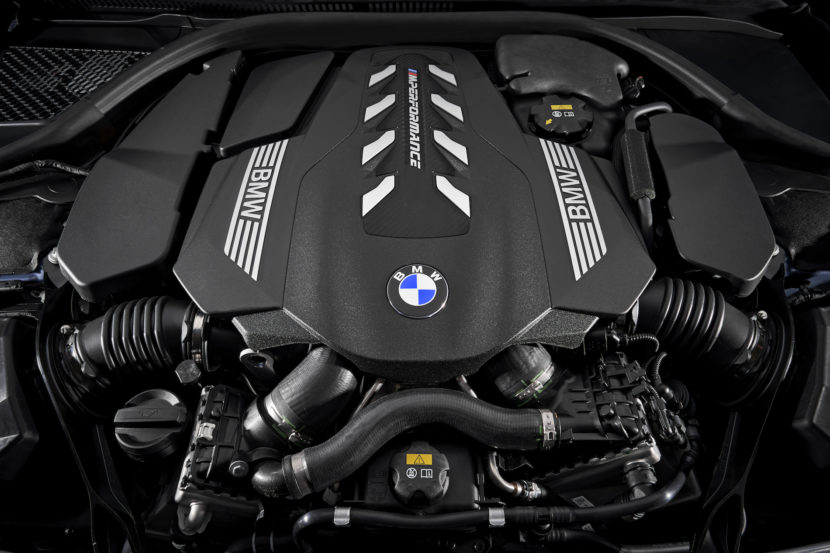 BMW M850i engine 830x553
