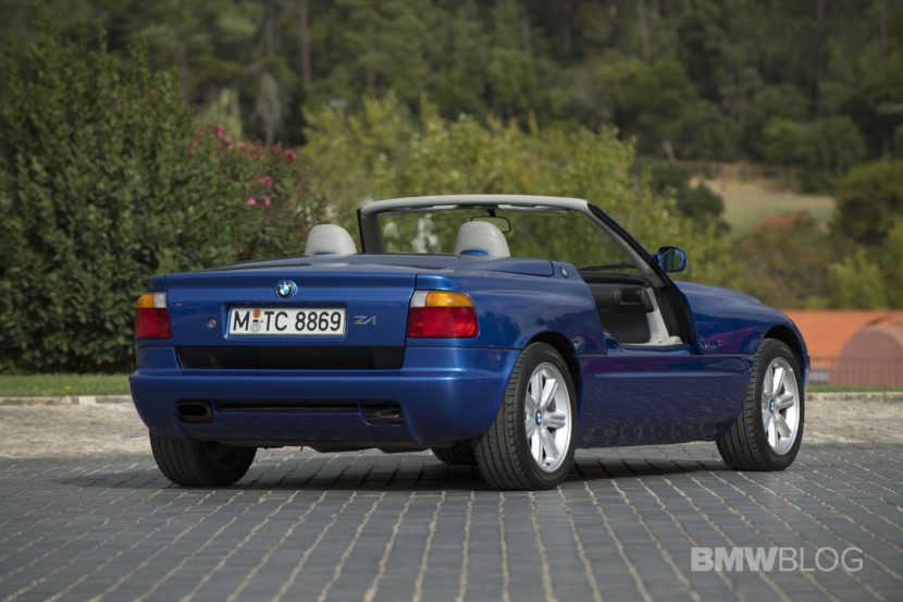 BMW Z1 blue images 17 830x553