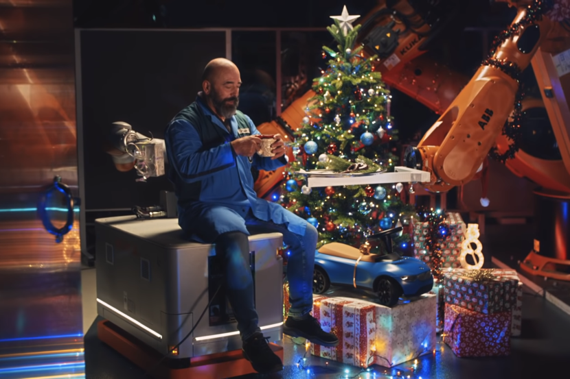 Technology supports people in new BMW Christmas ad