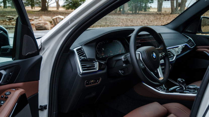 2019-BMW-X5-xDrive40i-40-of-46-830x467.j
