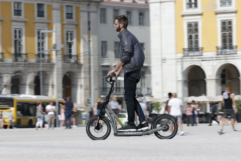 BMW Motorrad introduces a new electric scooter - X2City